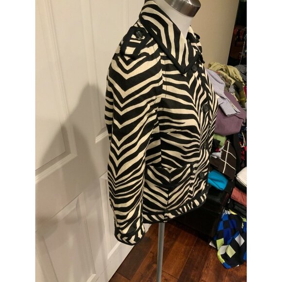 J. Crew Collection Black & White Zebra Striped Button-Up Jacket, Size 2 - Picture 5 of 7